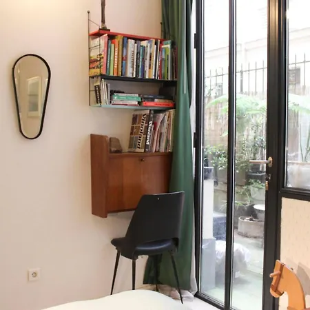 Large Haven Of Peace With Terrace Paris